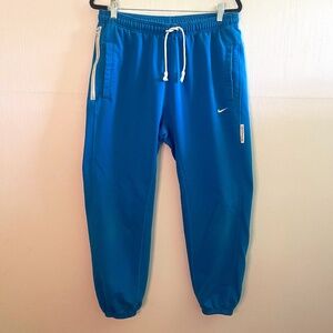 Nike Standard Issue Dri-Fit Sweatpants Size Large